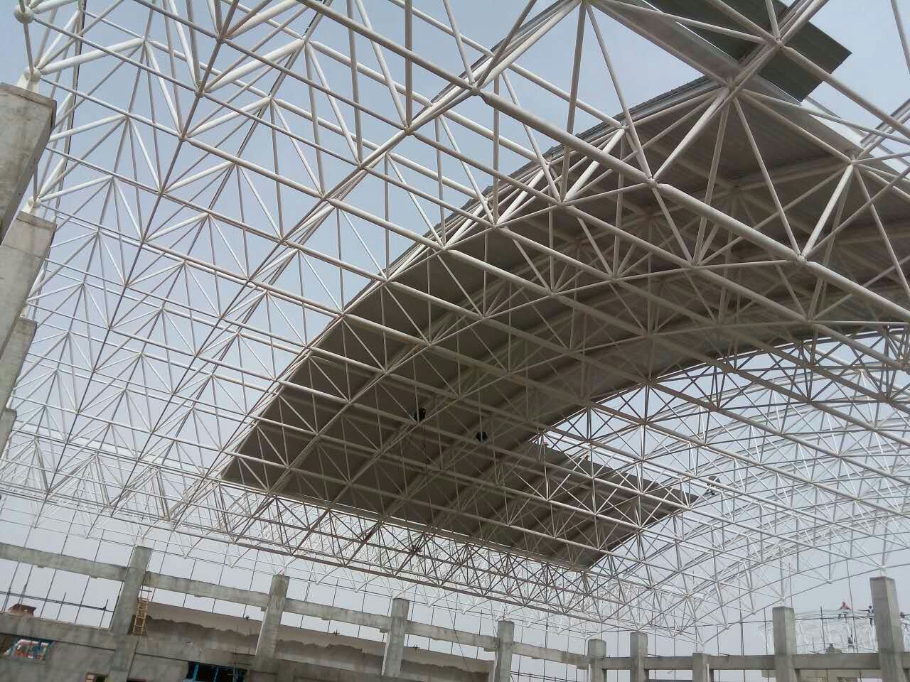 高碑店青岛一汽网架